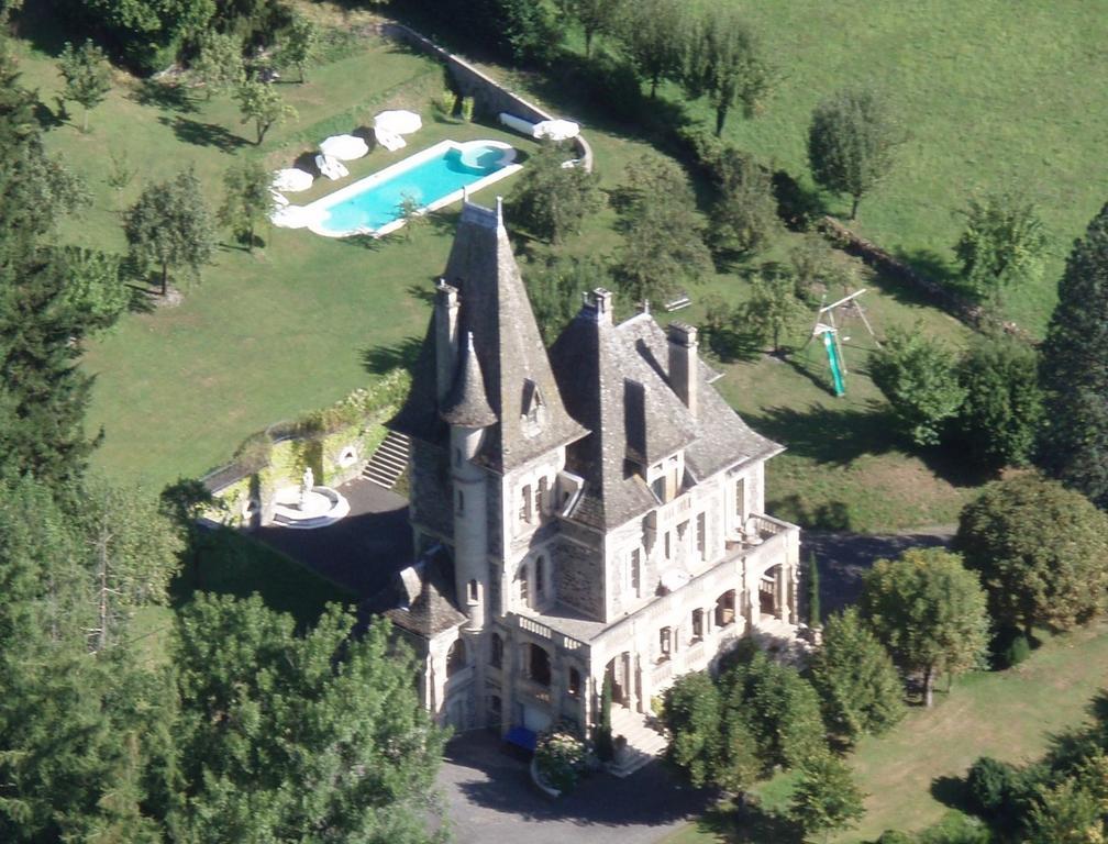 Le Terrondou Hotel Vic-sur-Cère Kültér fotó