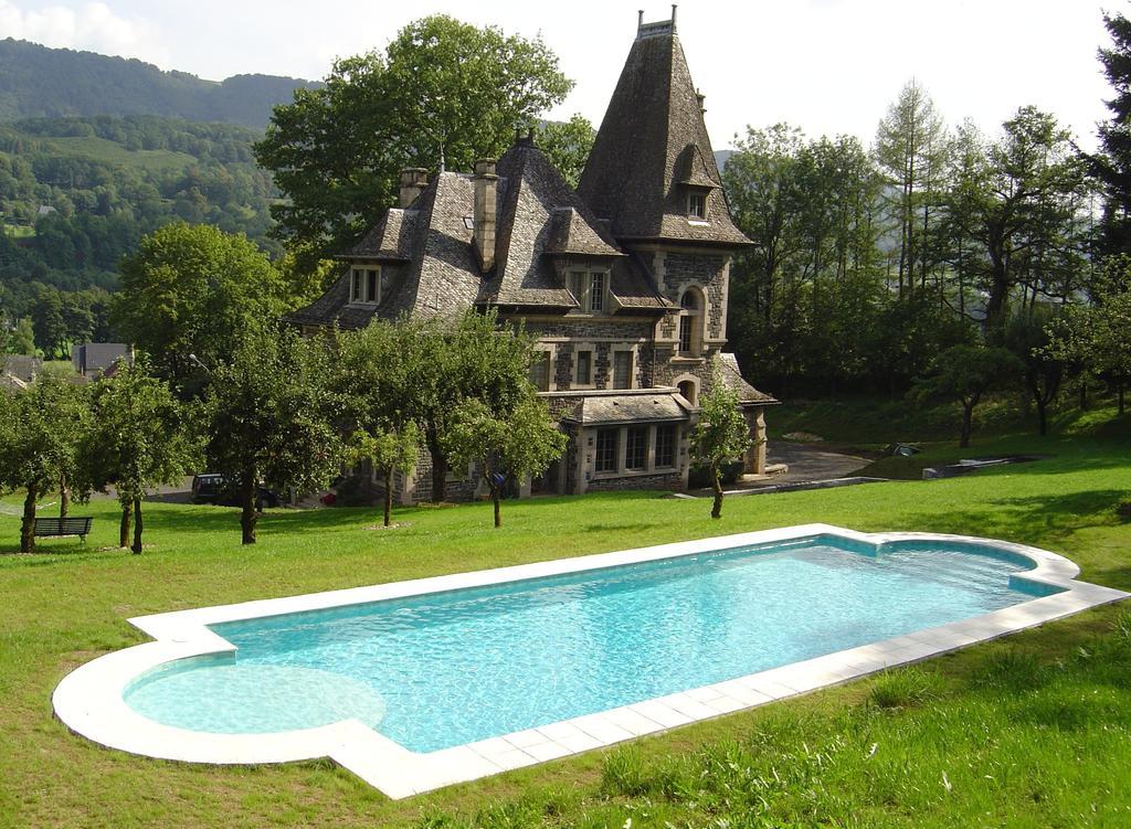 Le Terrondou Hotel Vic-sur-Cère Kültér fotó